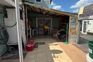 9718 Debbie Ln, Houston, TX 77038 - Photo 16
