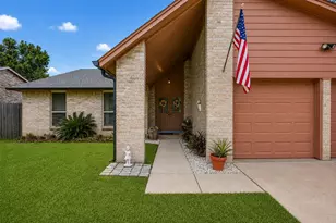 17411 Huntersglen Cir, Humble, TX 77396 - Photo 2