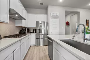 1939 Misty Field Dr, Missouri City, TX 77459 - Photo 4