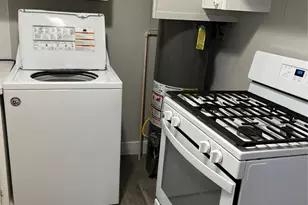 610 E 10th St, Houston, TX 77008 - Photo 14