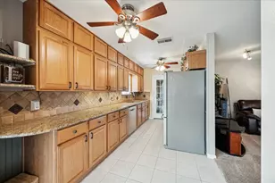 6319 Crestside Dr, Pasadena, TX 77505 - Photo 12