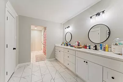48 Bayou Pointe Drive, Houston, TX 77063 - Photo 28
