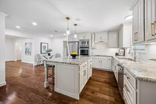 10423 Barwood Dr, Houston, TX 77043 - Photo 18