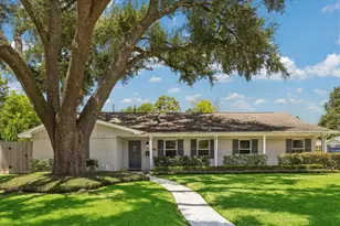 10423 Barwood Dr, Houston, TX 77043 - Photo 1
