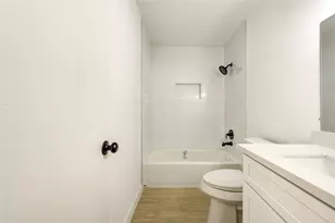 902 Eagles Glide Dr, Houston, TX 77090 - Photo 14