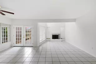 11217 Briar Forest Dr, Houston, TX 77042 - Photo 4