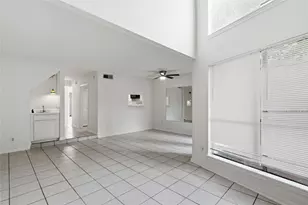 11217 Briar Forest Dr, Houston, TX 77042 - Photo 2