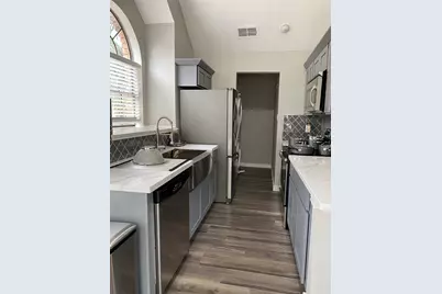 2300 Old Spanish Trail #2020, Houston, TX 77054 - Photo 8