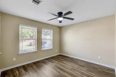 5540 S Buffalo Circle, Willis, TX 77378 - Photo 6