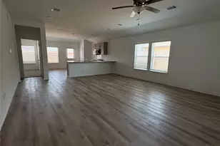 10475 Sugar Ml Dr, Conroe, TX 77306 - Photo 2