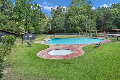 15734 Holly Dr, Montgomery, TX 77356 - Photo 2