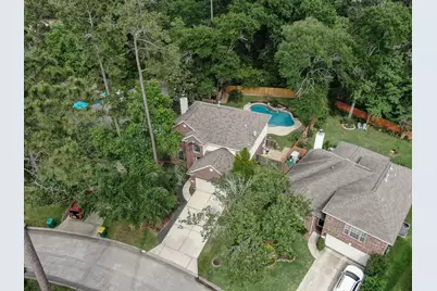 10 Teakwood Place, The Woodlands, TX 77384 - Photo 4