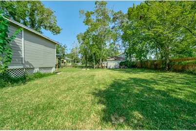 914 Hawthorne, Clear Lake Shores, TX 77565 - Photo 18