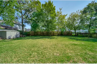 914 Hawthorne, Clear Lake Shores, TX 77565 - Photo 16