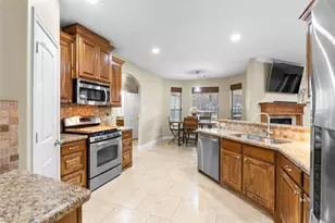 906 Fairbanks Dr, Magnolia, TX 77354 - Photo 8