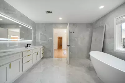 10131 Whiteside Lane, Houston, TX 77043 - Photo 22