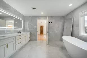 10131 Whiteside Ln, Houston, TX 77043 - Photo 22