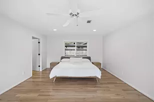 10131 Whiteside Ln, Houston, TX 77043 - Photo 20