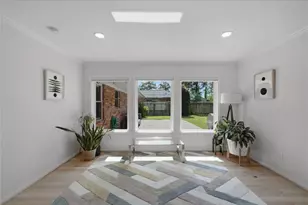 10131 Whiteside Ln, Houston, TX 77043 - Photo 18