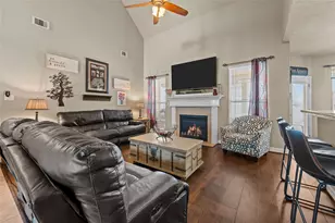 9723 Suffolk Downs Dr, Mont Belvieu, TX 77523 - Photo 26