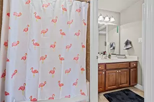 9723 Suffolk Downs Dr, Mont Belvieu, TX 77523 - Photo 40