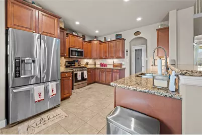 9723 Suffolk Downs Drive, Mont Belvieu, TX 77523 - Photo 28