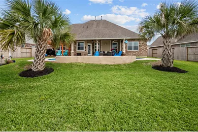 9723 Suffolk Downs Drive, Mont Belvieu, TX 77523 - Photo 12