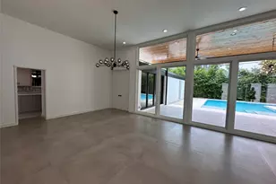 5127 S Braeswood Blvd, Houston, TX 77096 - Photo 10