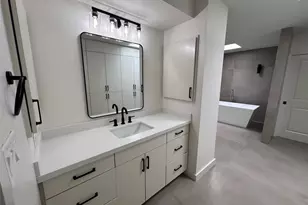 5127 S Braeswood Blvd, Houston, TX 77096 - Photo 16