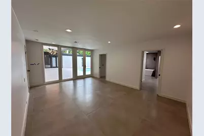 5127 S Braeswood Boulevard, Houston, TX 77096 - Photo 14