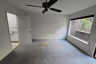 31 Litchfield Ln, Houston, TX 77024 - Photo 14