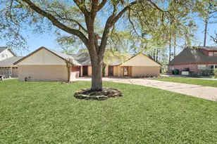 1134 Chestnut Ridge Rd, Kingwood, TX 77339 - Photo 2