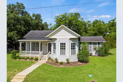 206 Mulberry Street, Hallettsville, TX 77964 - Photo 2
