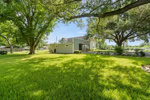 206 Mulberry St, Hallettsville, TX 77964 - Photo 22