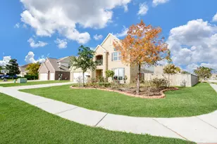 9947 Valance Way, Conroe, TX 77385 - Photo 2