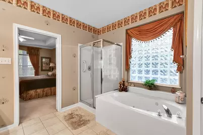 10 Clarewood Court, The Woodlands, TX 77385 - Photo 20