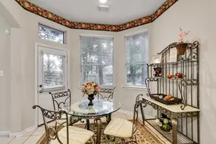 10 Clarewood Ct, The Woodlands, TX 77385 - Photo 14
