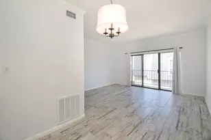2475 Underwood St, Houston, TX 77030 - Photo 6