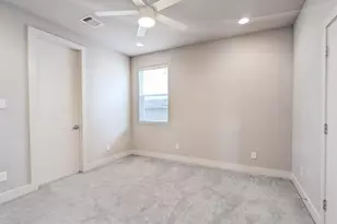 1140 W 24th St, Houston, TX 77008 - Photo 14