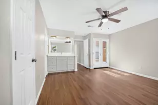 8702 Parkway Forest Dr, Houston, TX 77044 - Photo 20