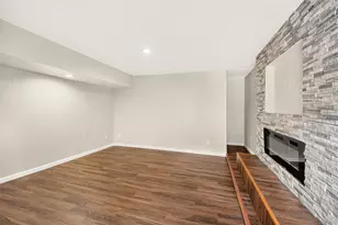 8702 Parkway Forest Dr, Houston, TX 77044 - Photo 34