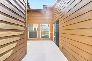 8702 Parkway Forest Dr, Houston, TX 77044 - Photo 32