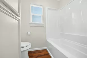 8702 Parkway Forest Dr, Houston, TX 77044 - Photo 32