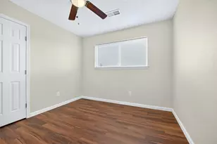 8702 Parkway Forest Dr, Houston, TX 77044 - Photo 28