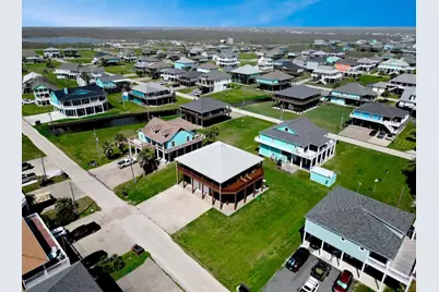 944 Raymond, Crystal Beach, TX 77650 - Photo 50