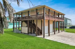 944 Raymond, Crystal Beach, TX 77650 - Photo 6