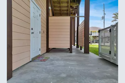 944 Raymond, Crystal Beach, TX 77650 - Photo 14