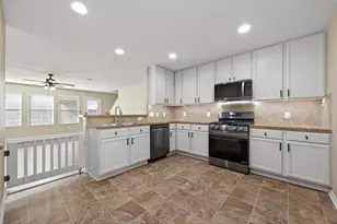 9940 Swallow Dr, Conroe, TX 77385 - Photo 8