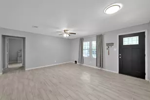 216 S Magnolia Dr, Conroe, TX 77301 - Photo 6