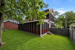 1918 Ave L 1/2, Huntsville, TX 77340 - Photo 2